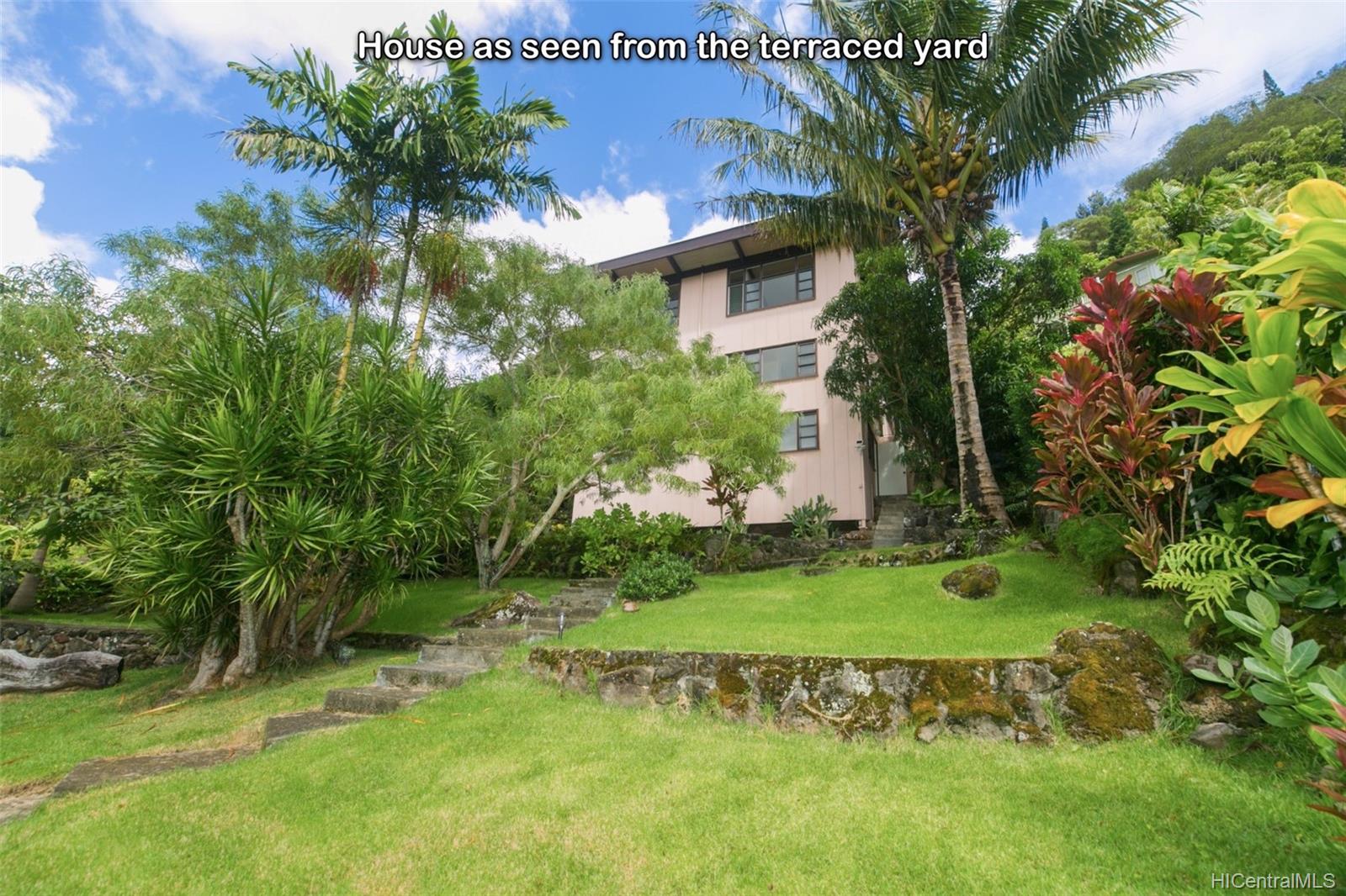 3171A Beaumont Woods Place Honolulu, HI 96822