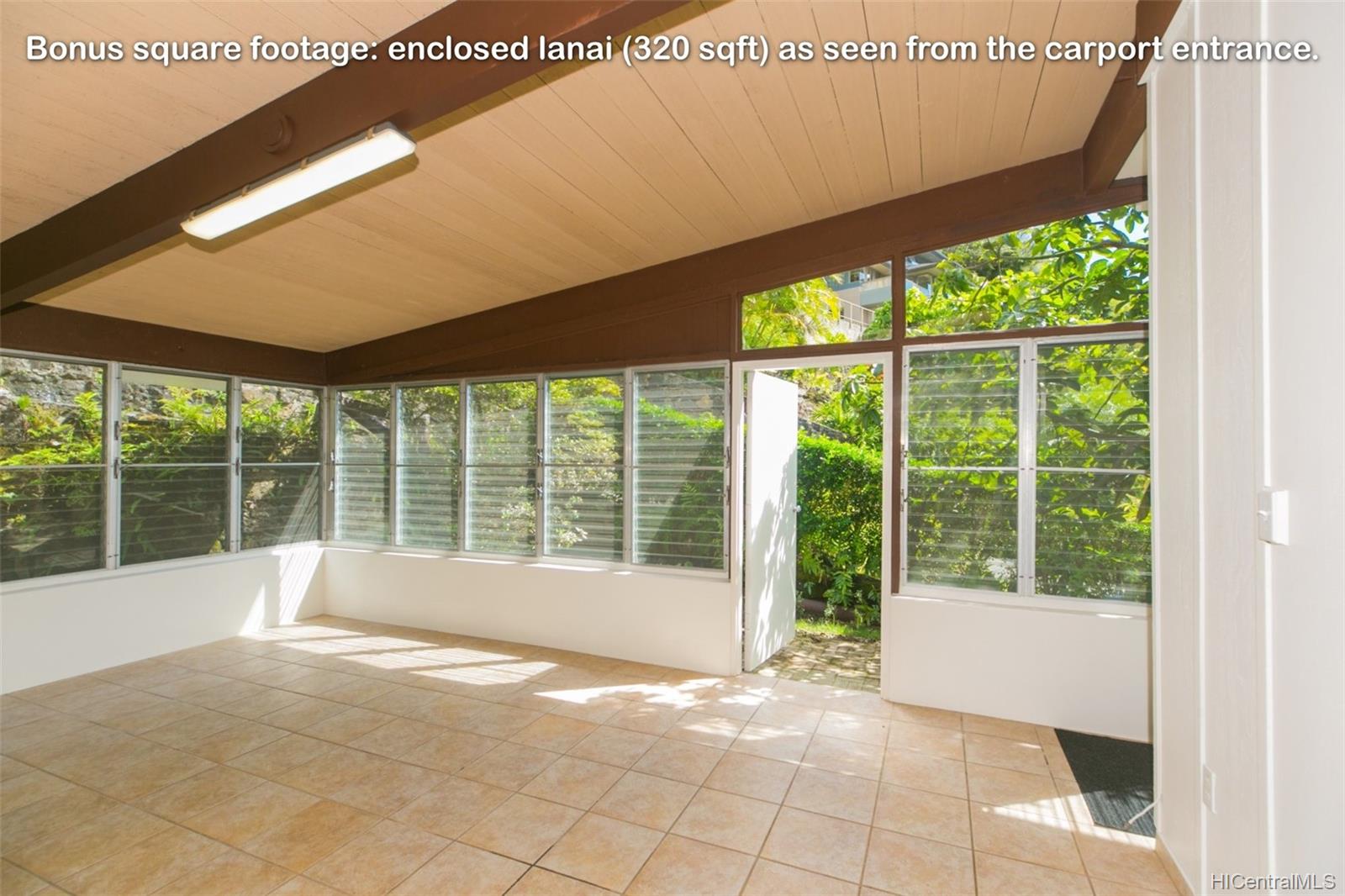 3171A Beaumont Woods Place Honolulu, HI 96822