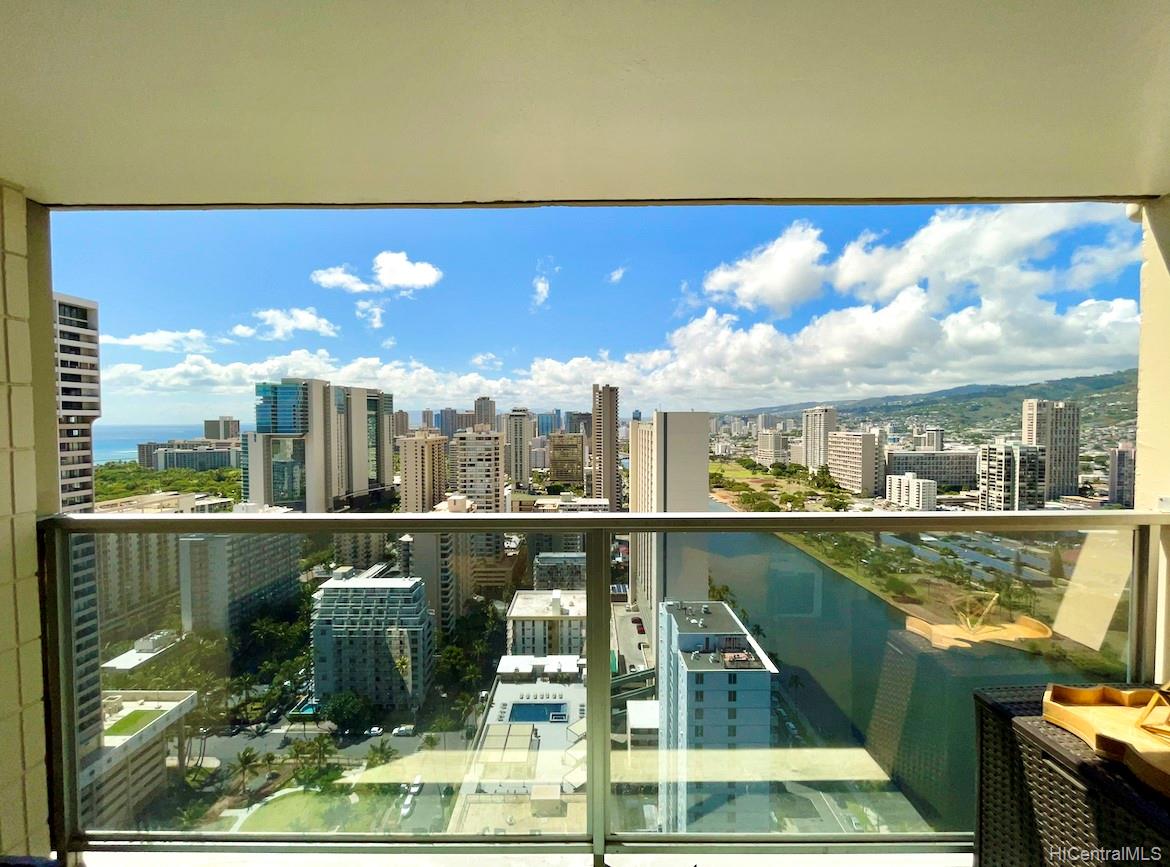 445 Seaside Avenue #3514, Honolulu, HI 96815