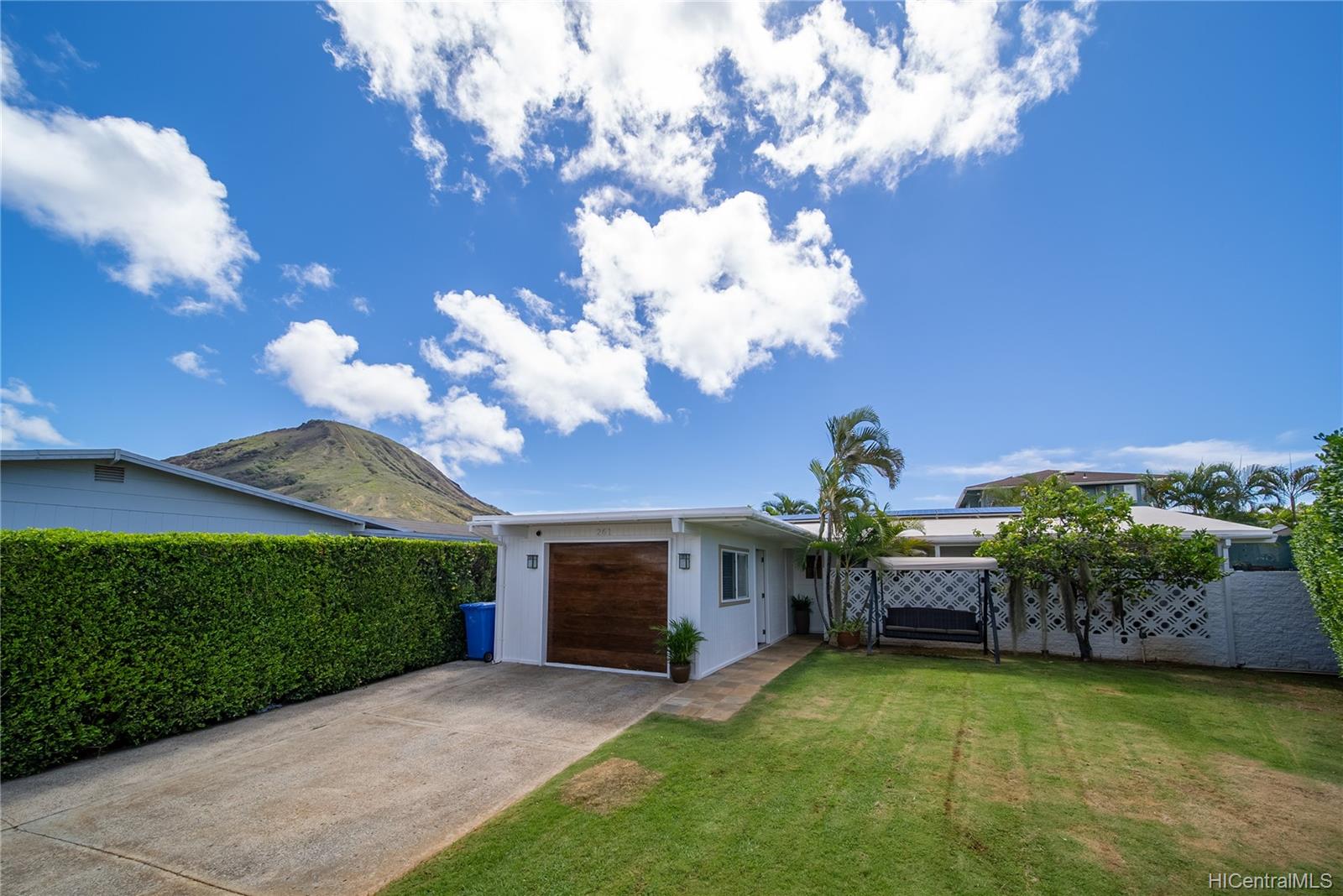 261 Nonou Street Honolulu, HI 96825