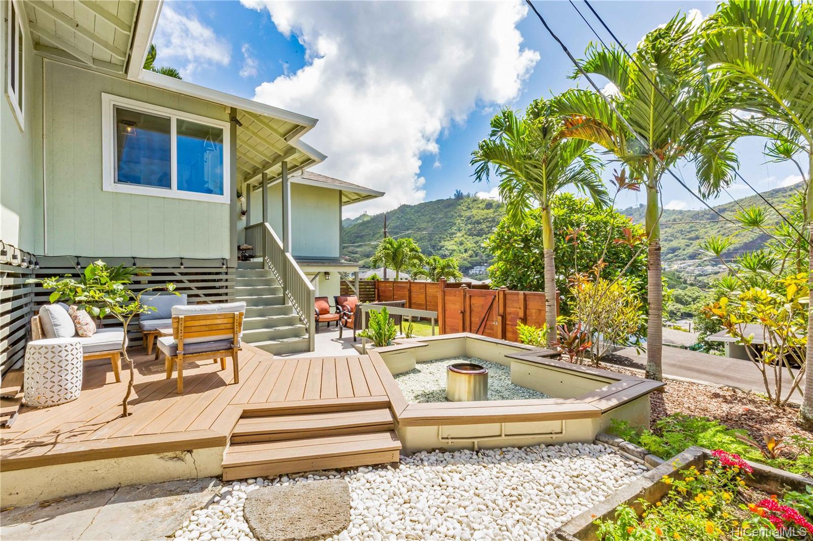 2302A Jasmine Street Honolulu, HI 96816