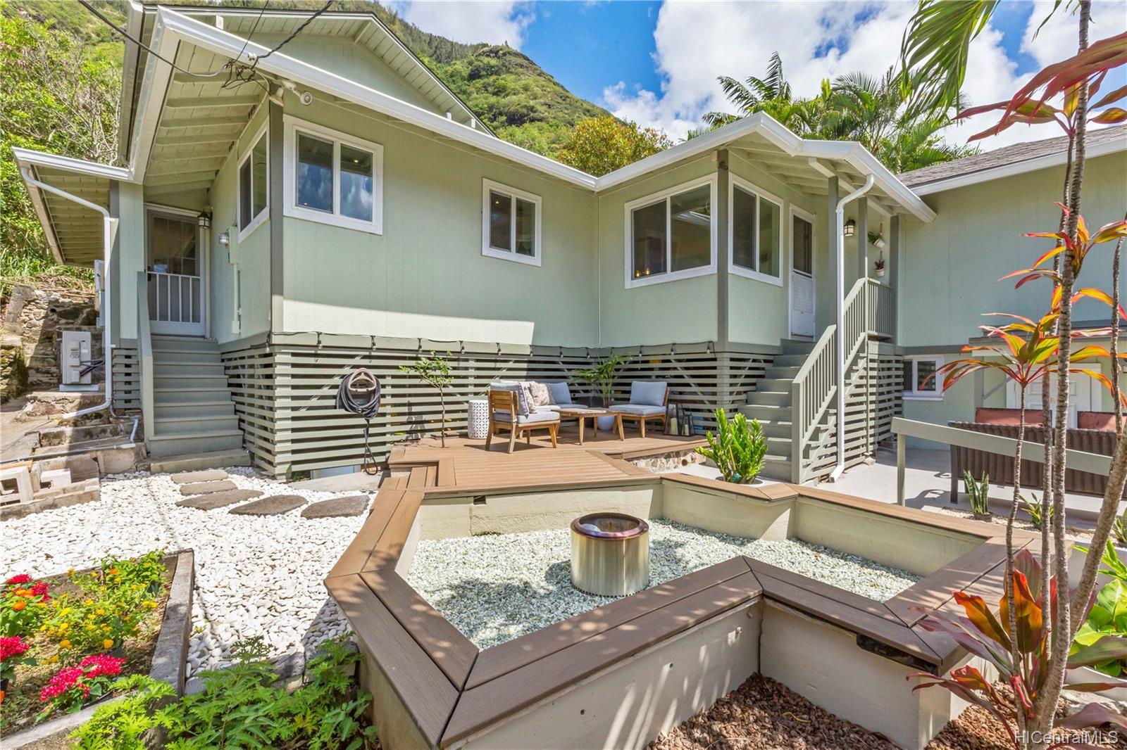 2302A Jasmine Street Honolulu, HI 96816