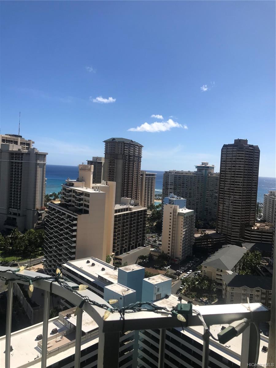 469 Ena Road #3004, Honolulu, HI 96815