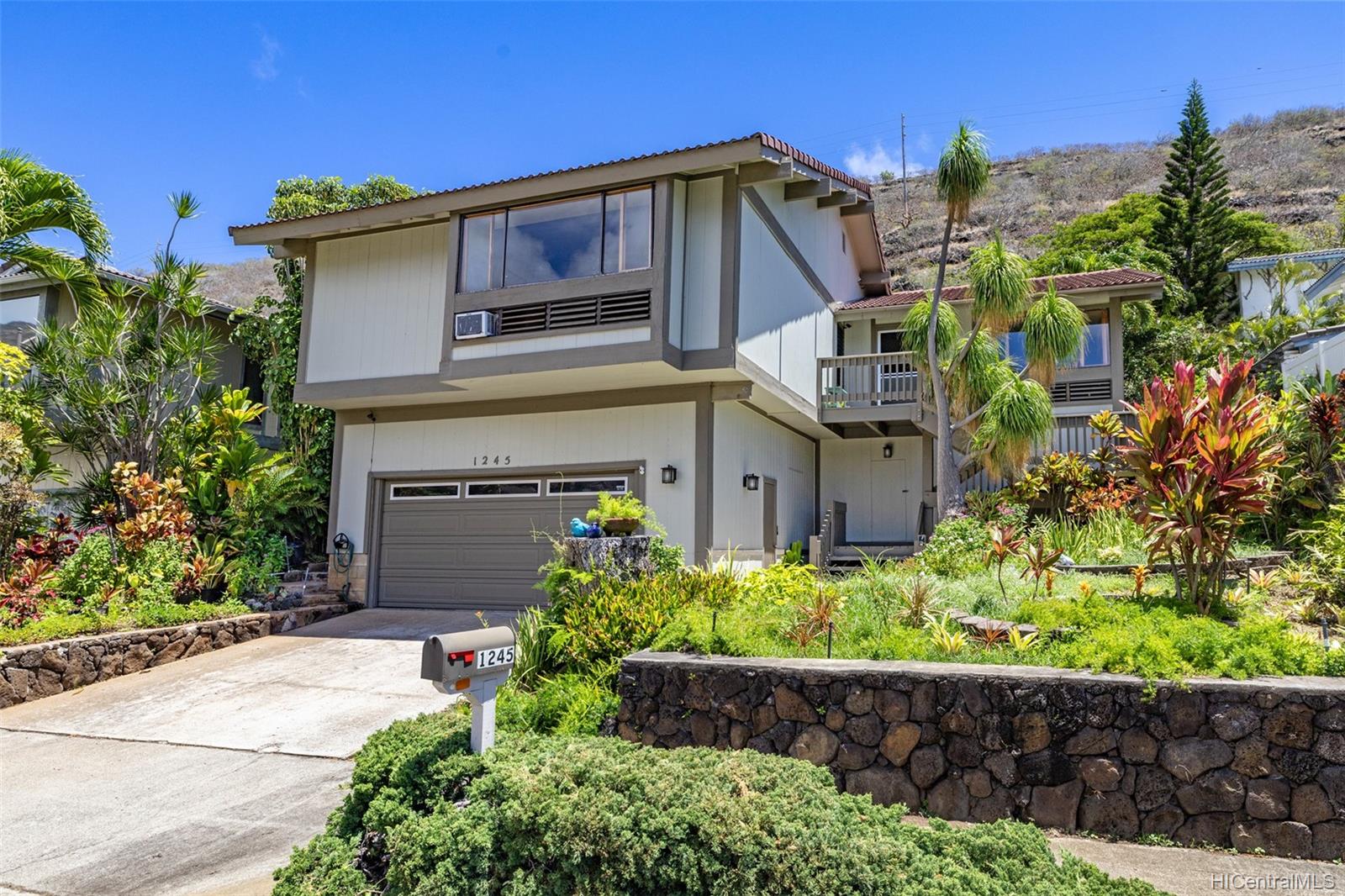 1245 Kaeleku Street Honolulu, HI 96825