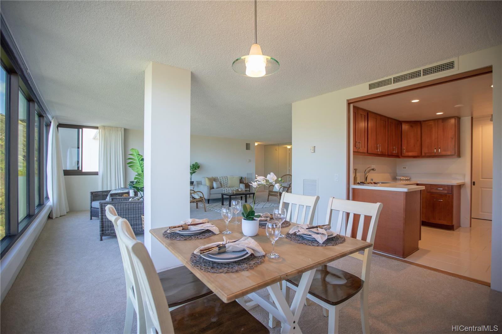 250 Kawaihae Street #11C, Honolulu, HI 96825