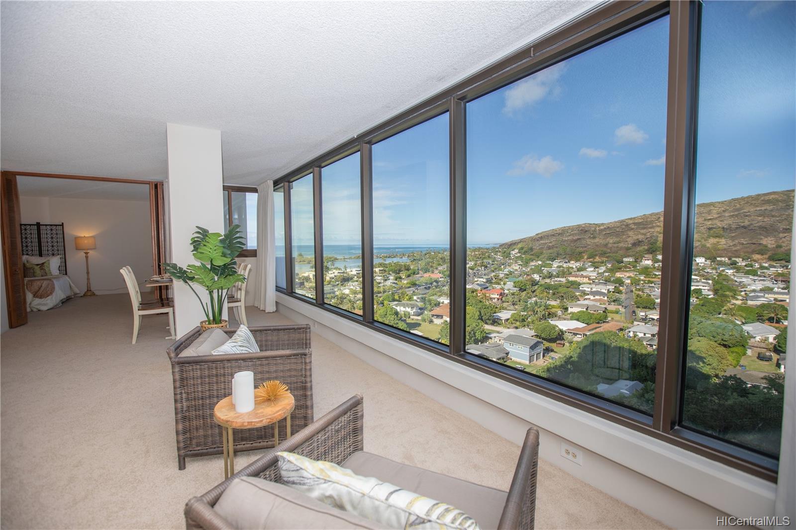 250 Kawaihae Street #11C, Honolulu, HI 96825