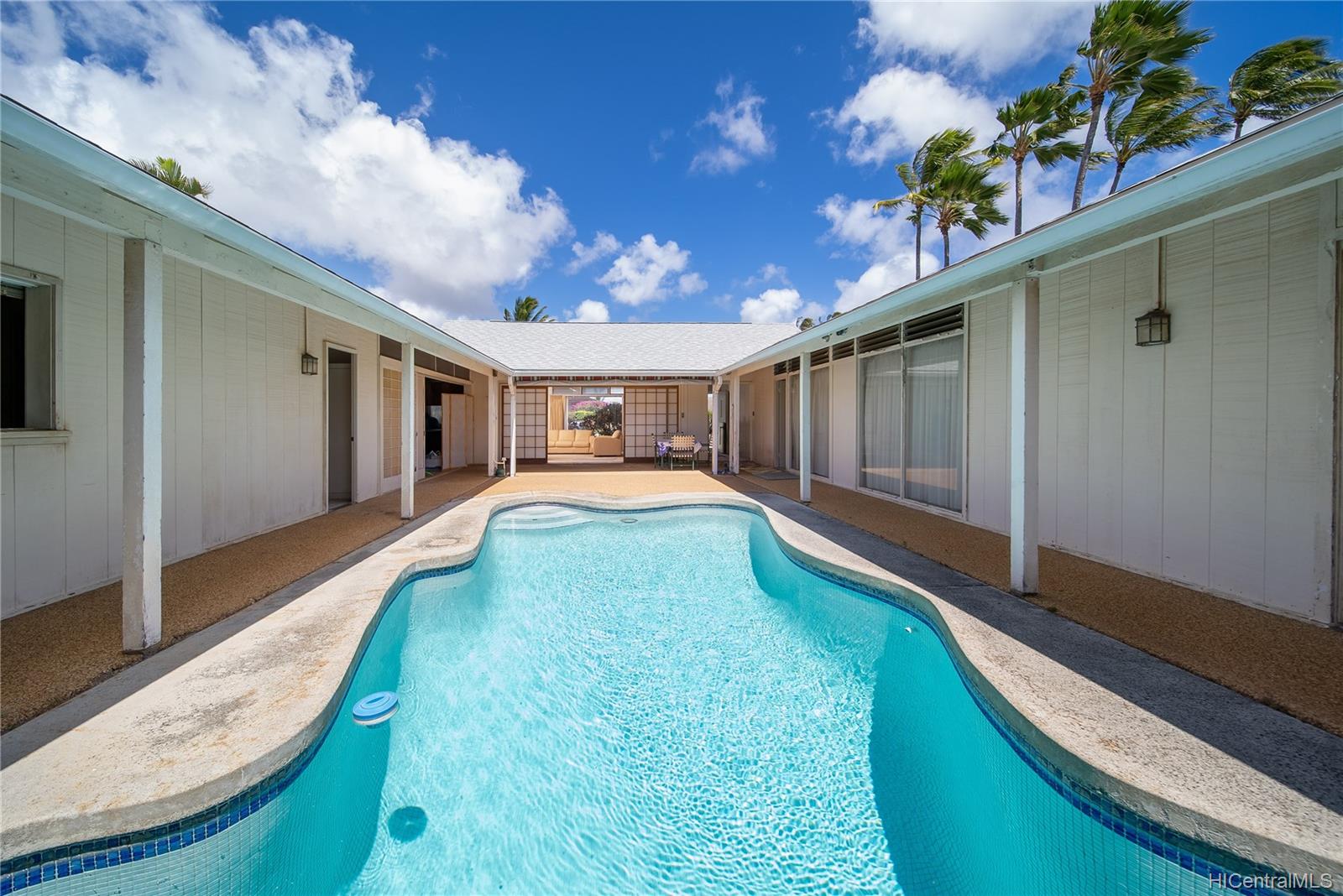 313 Wailupe Circle Honolulu, HI 96821