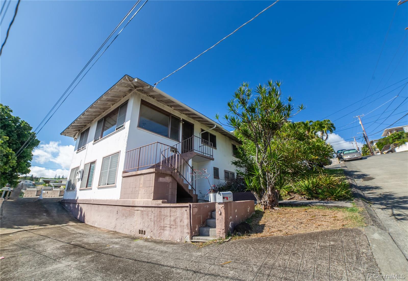 1642 Alencastre Street Honolulu, HI 96816