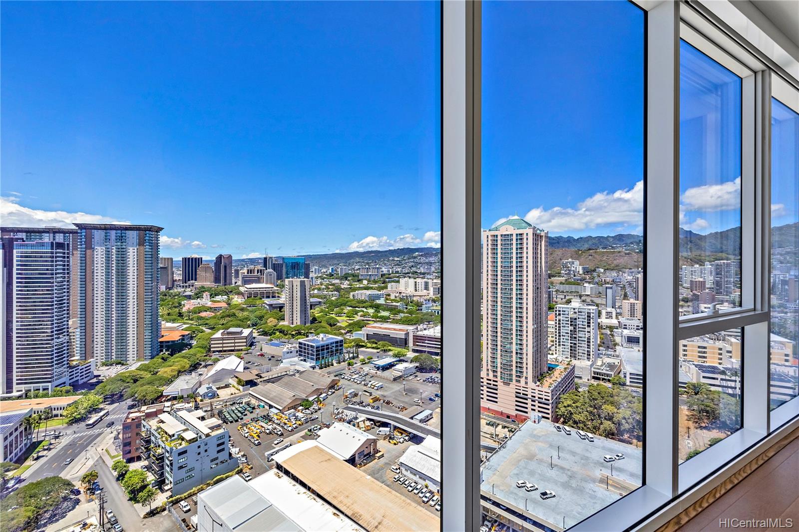 888 Kapiolani Boulevard #3510, Honolulu, HI 96813