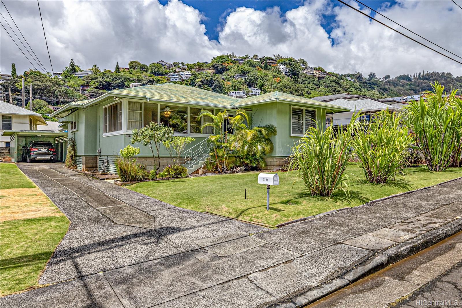 2550 Pauoa Road Honolulu, HI 96813