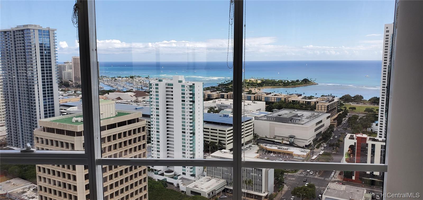 1296 Kapiolani Boulevard #3805, Honolulu, HI 96814