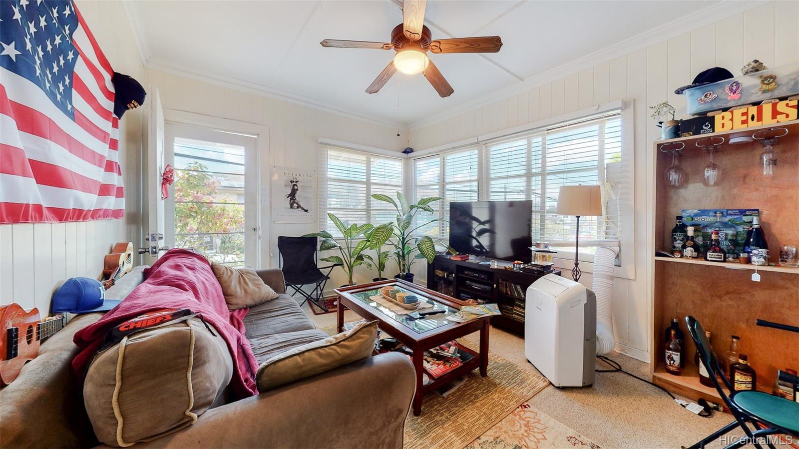 2316 Kanealii Avenue Honolulu, HI 96813