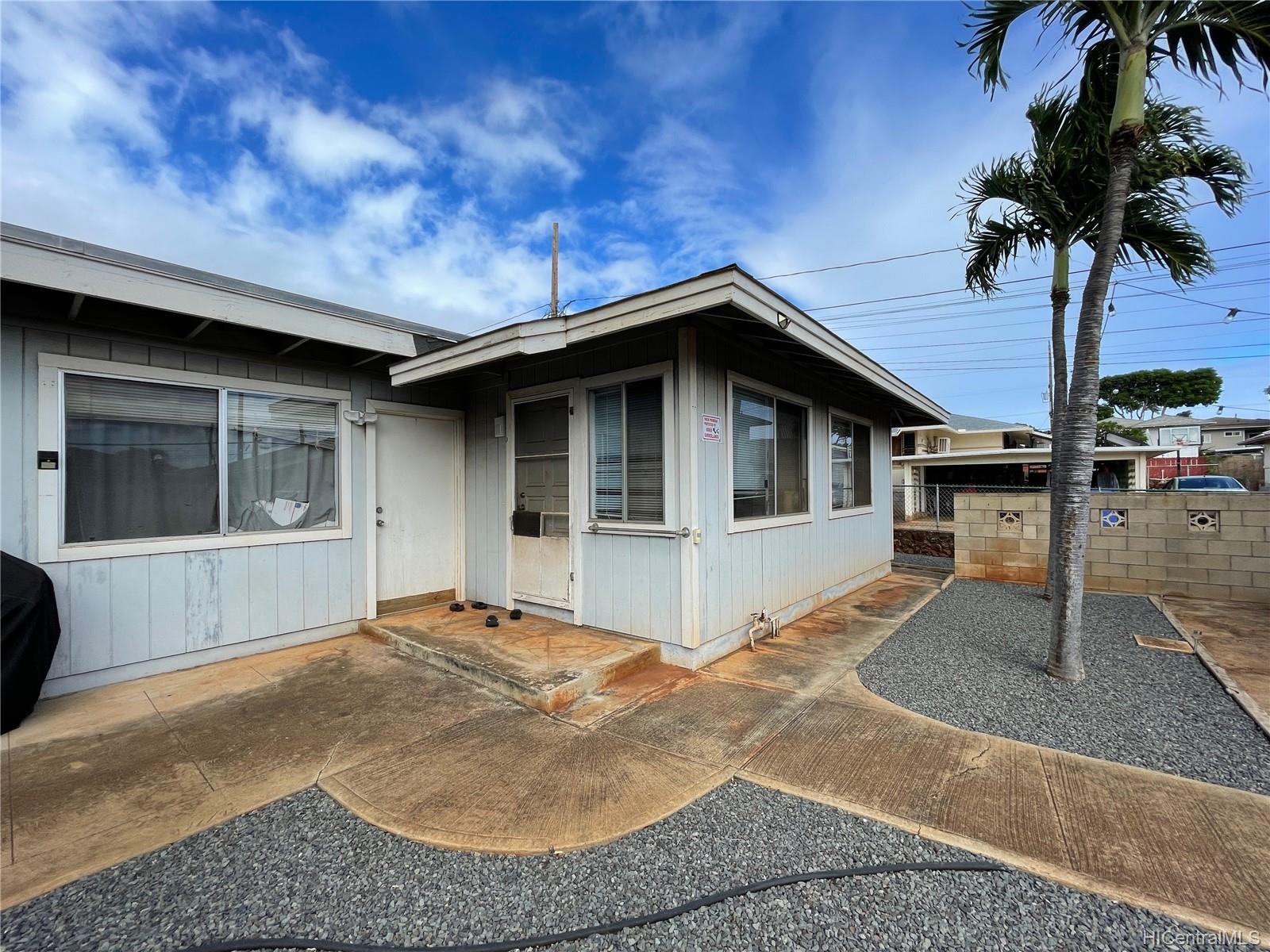 3332-A Maunaloa Avenue Honolulu, HI 96816