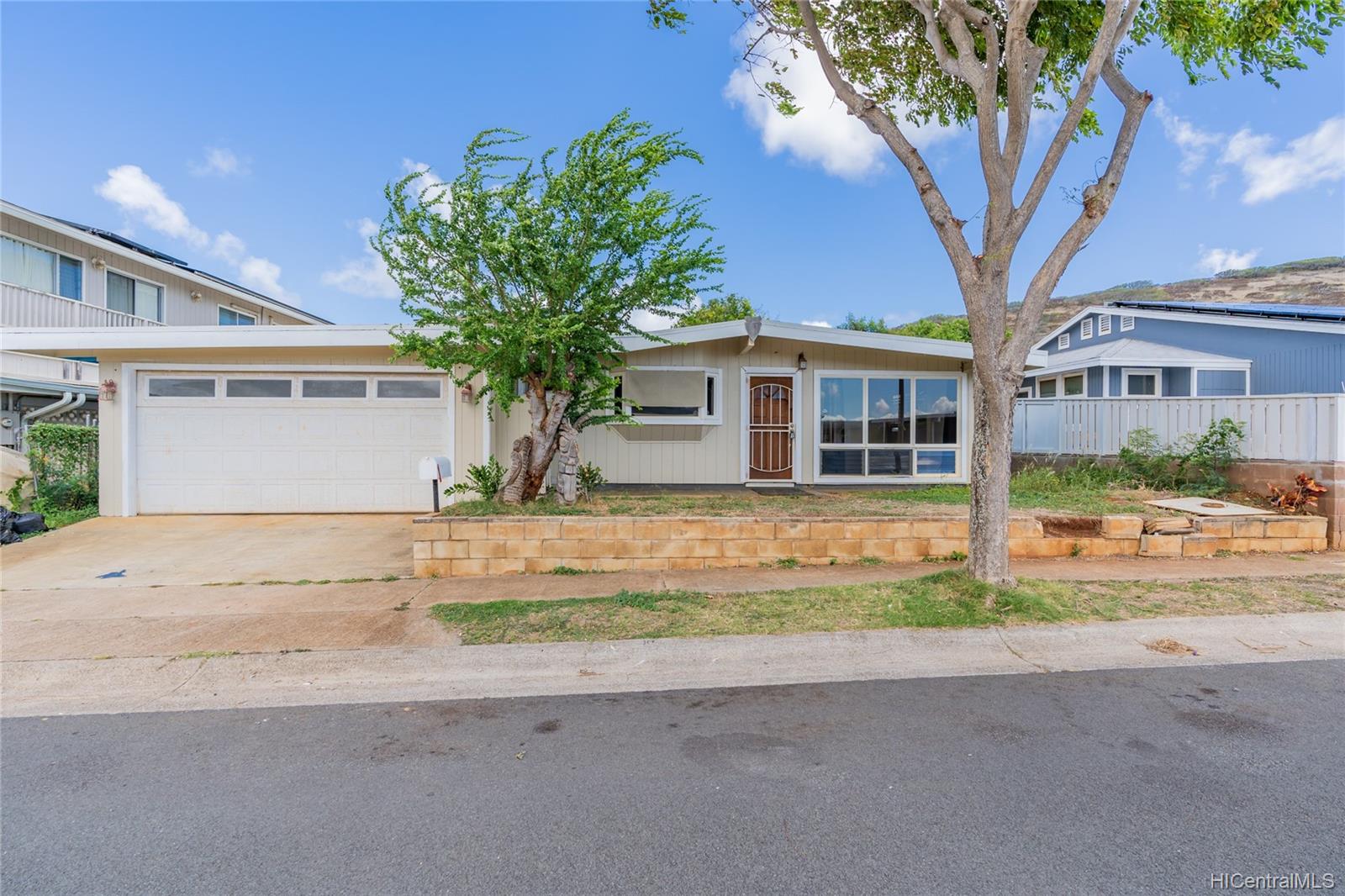 315 Hanakoa Street Honolulu, HI 96825