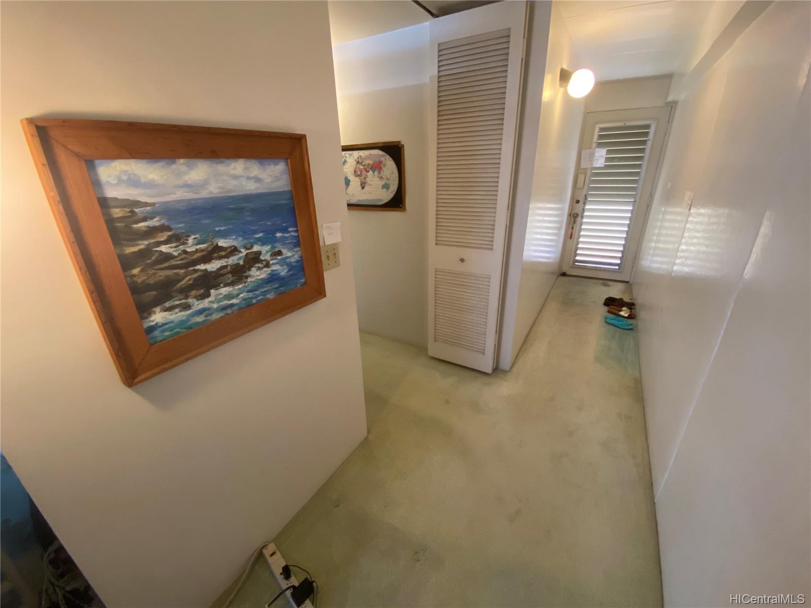 910 Ahana Street #303, Honolulu, HI 96814