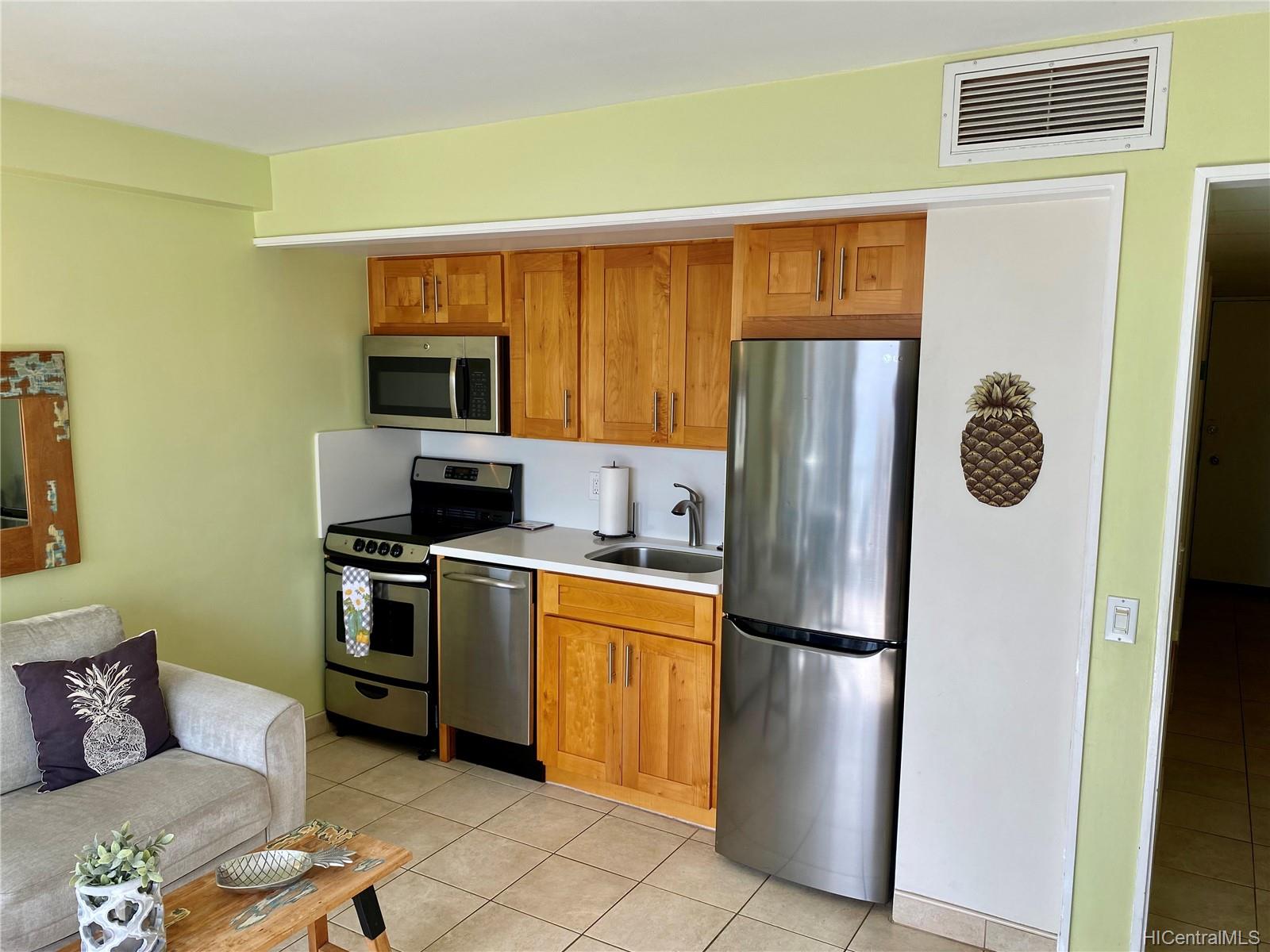 2440 Kuhio Avenue #1707, Honolulu, HI 96815