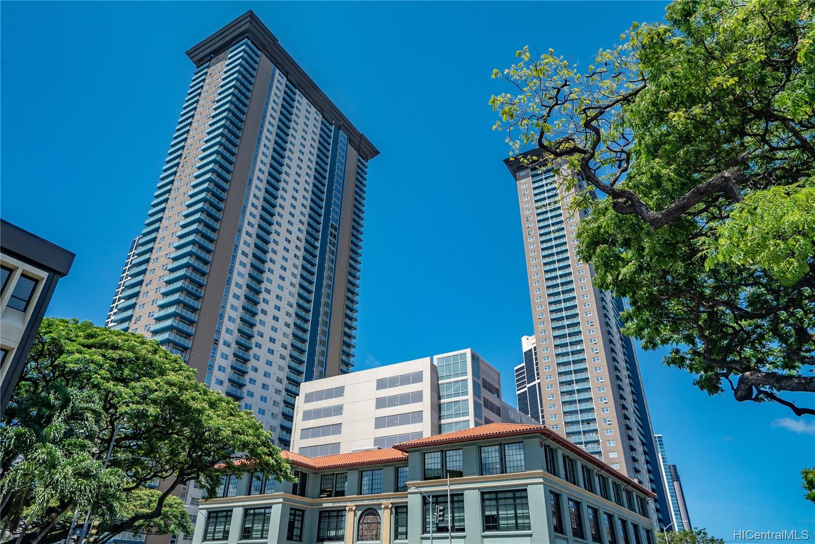 801 South Street #325, Honolulu, HI 96813