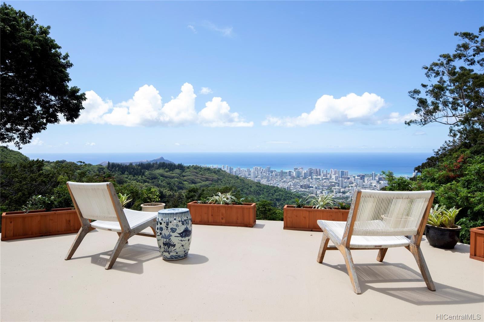 3665 Tantalus Drive Honolulu, HI 96822