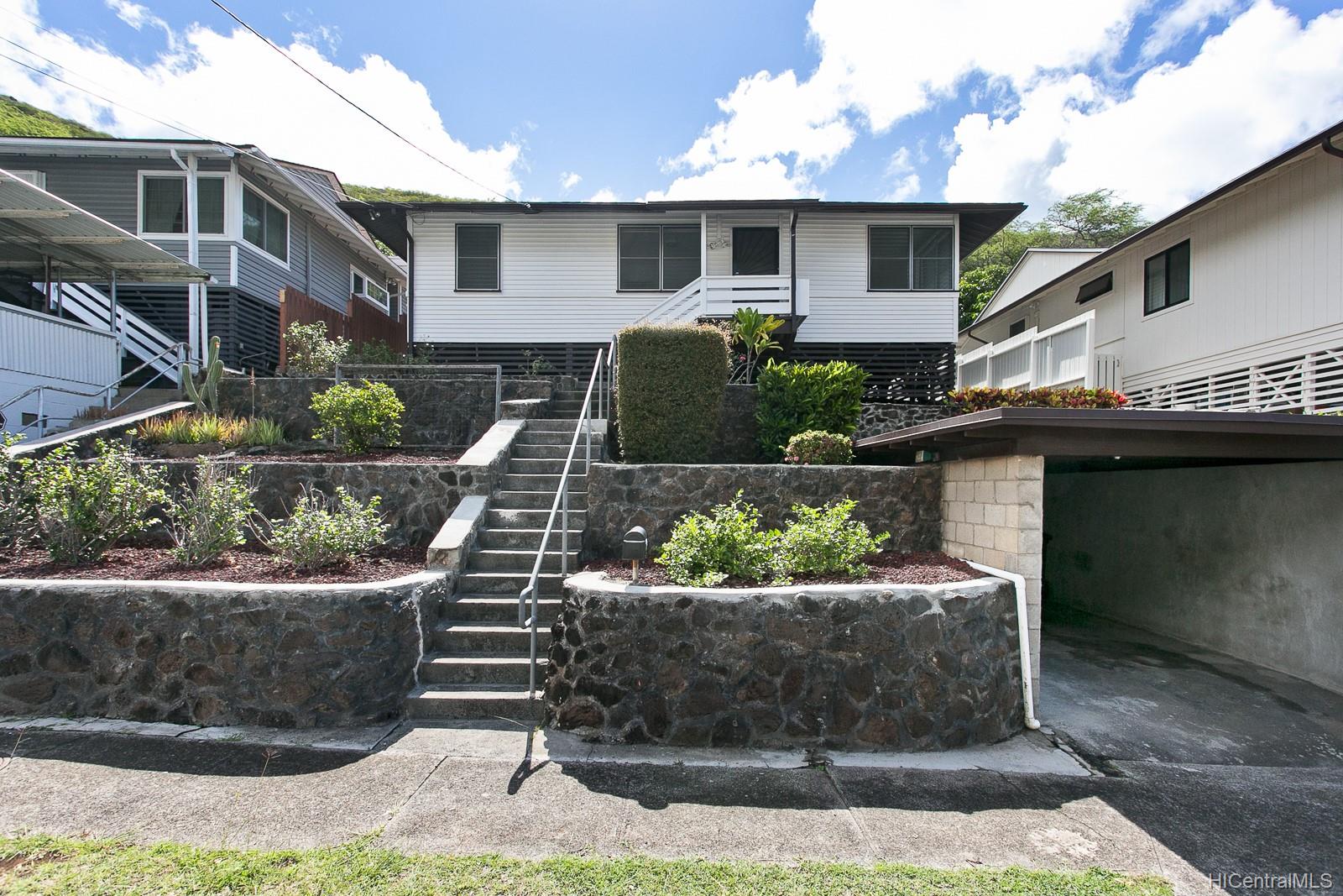 1493 Ainakoa Avenue Honolulu, HI 96821