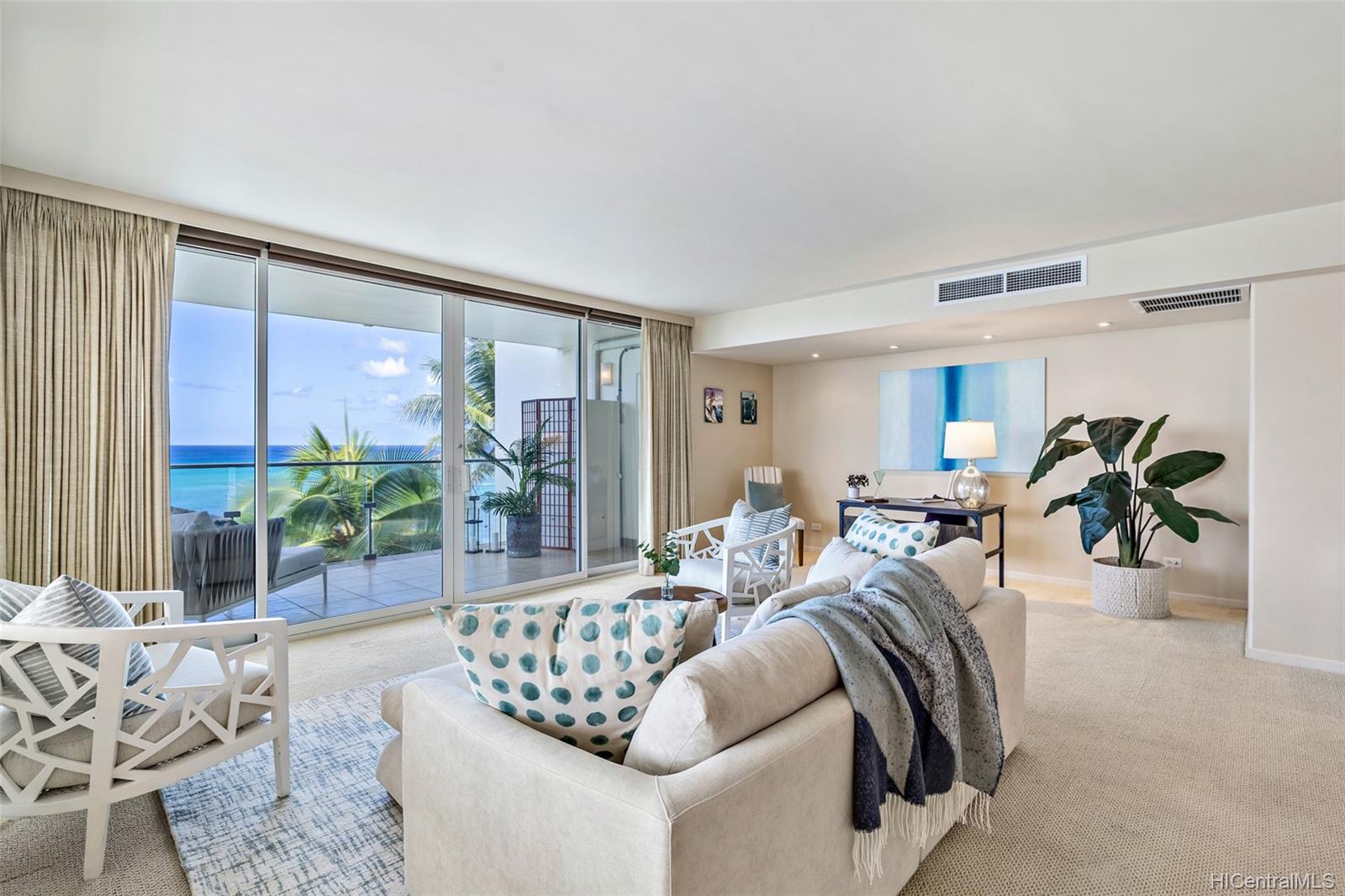 3003 Kalakaua Avenue #7B, Honolulu, HI 96815