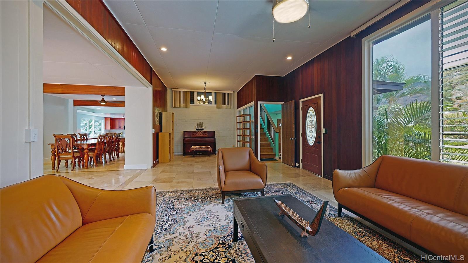 5488 Opihi Street Honolulu, HI 96821