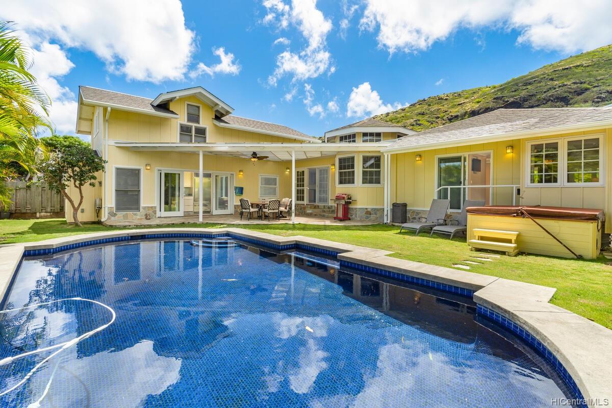 291 Elelupe Road Honolulu, HI 96821