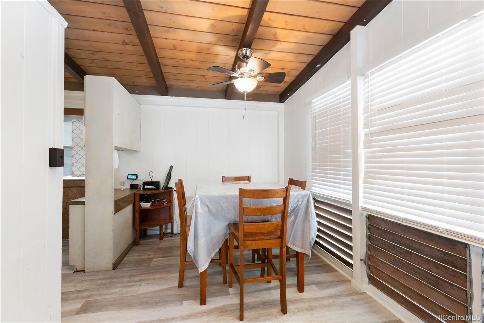 283 Hanakapiai Street Honolulu, HI 96825