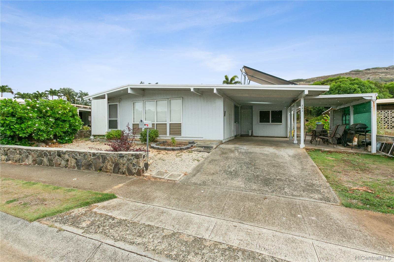 283 Hanakapiai Street Honolulu, HI 96825