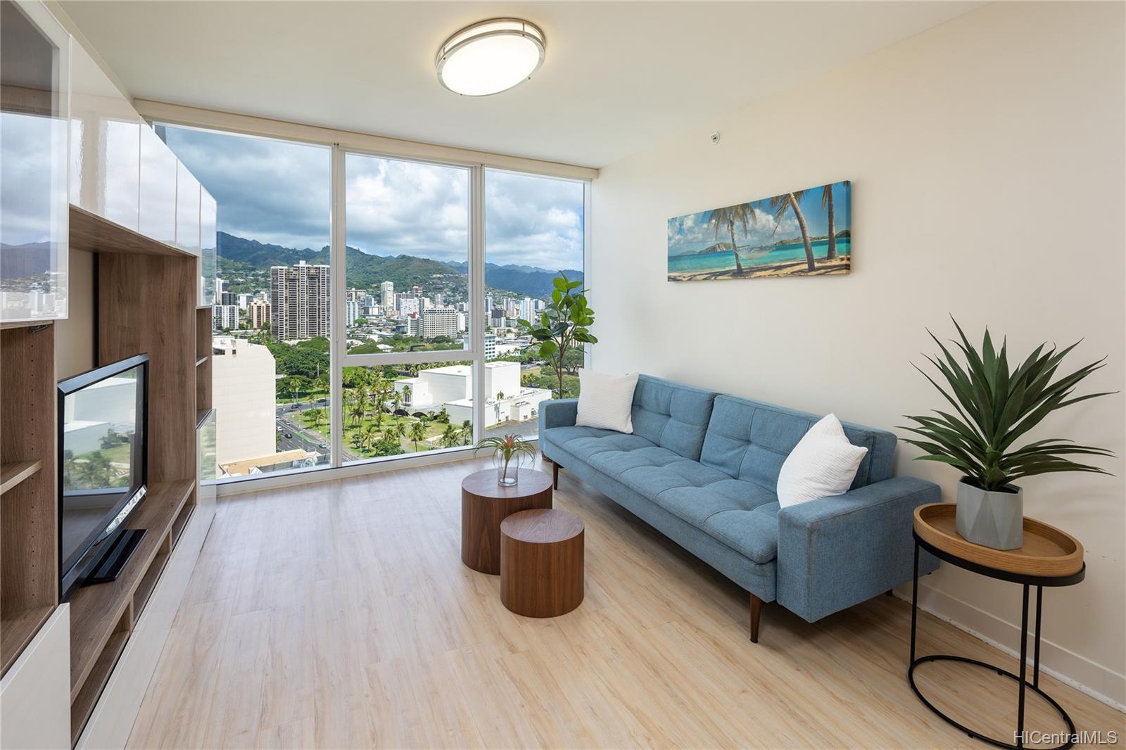 888 Kapiolani Boulevard #2411, Honolulu, HI 96813