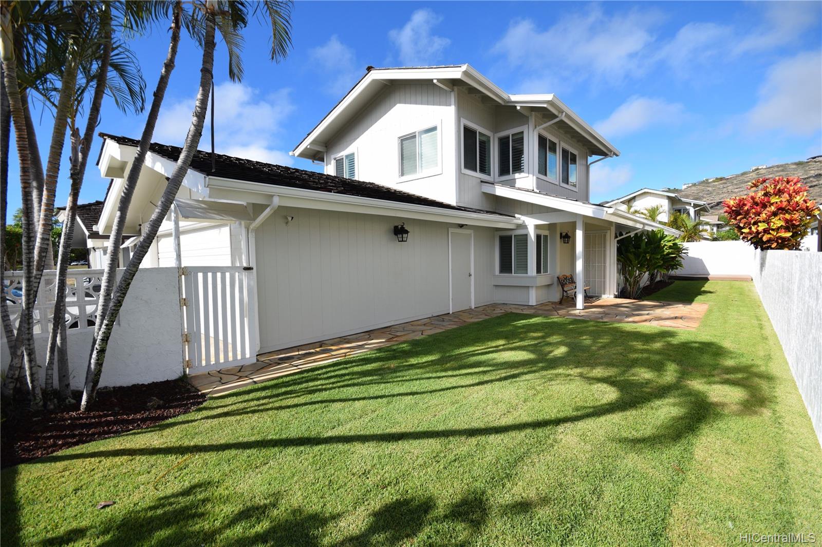 1164 Nahoku Place Honolulu, HI 96825