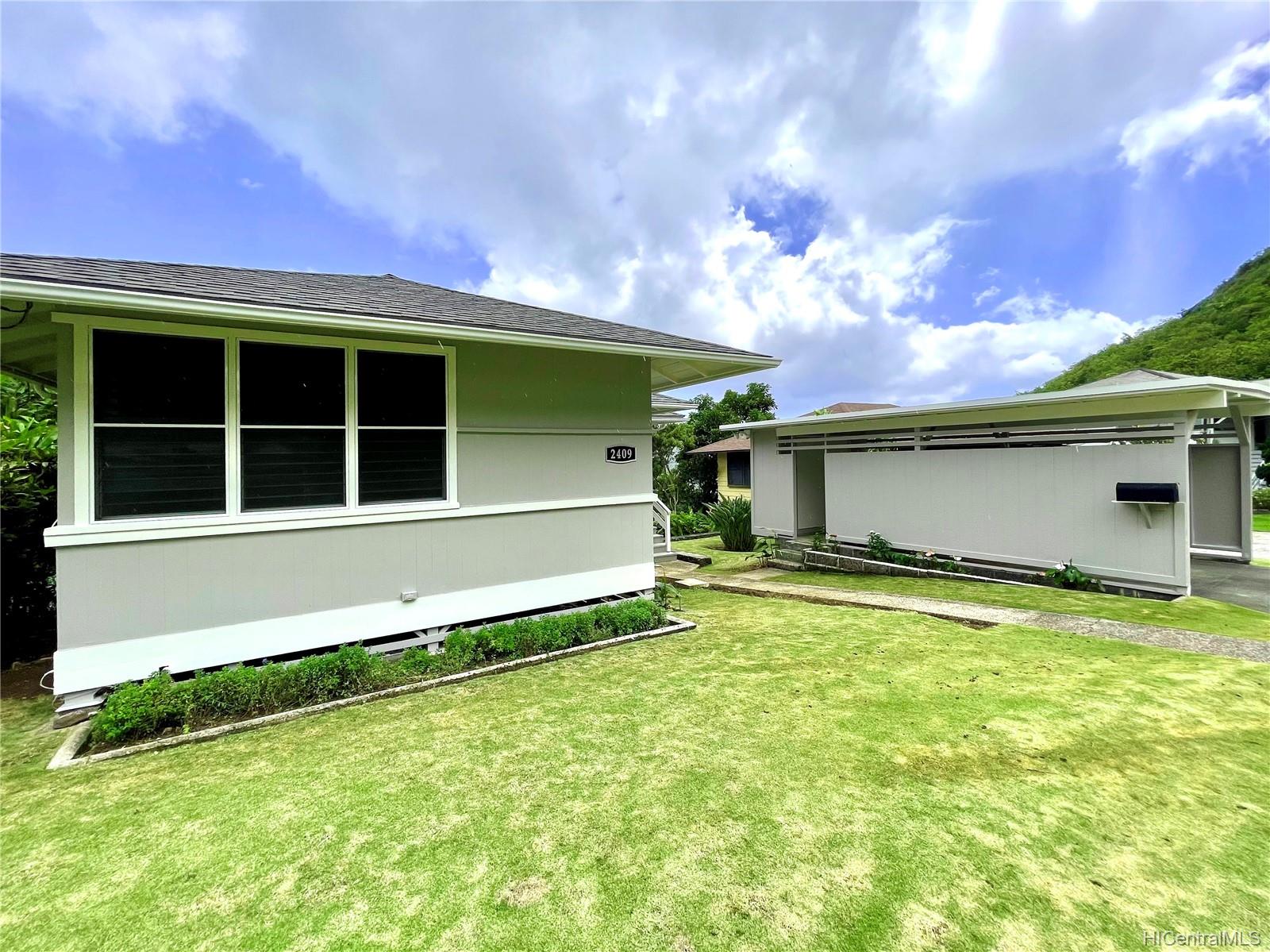 2409 Myrtle Street Honolulu, HI 96816