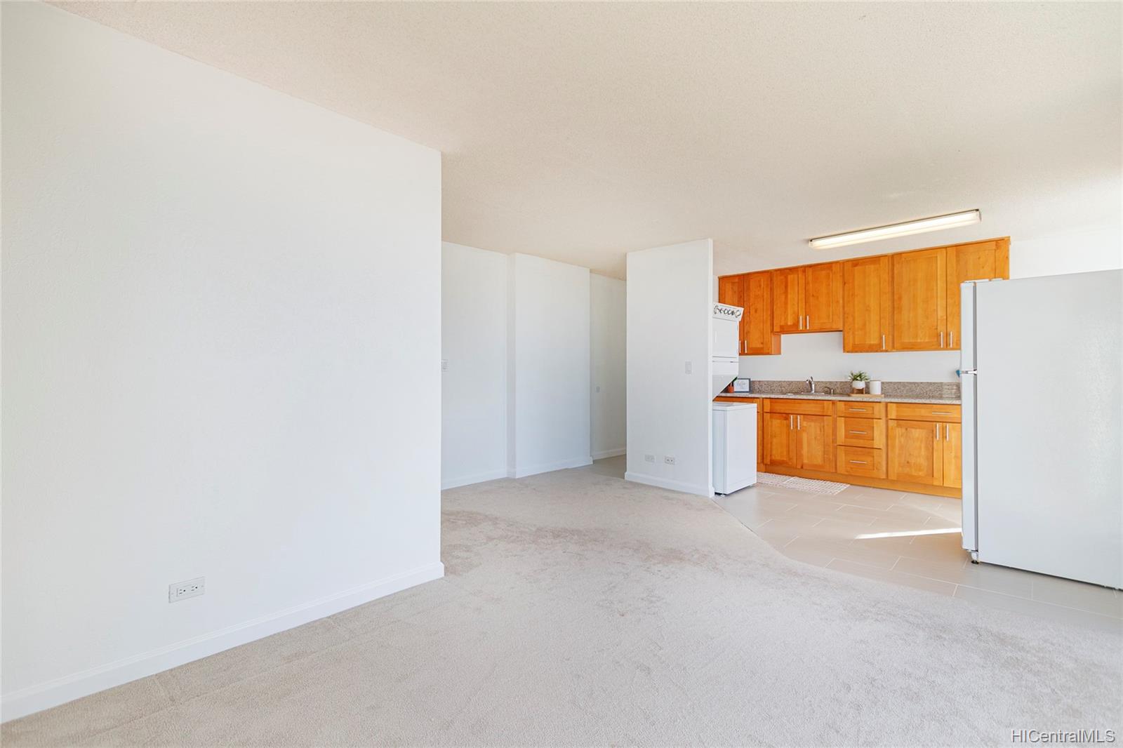 1702 Kewalo Street #404, Honolulu, HI 96822