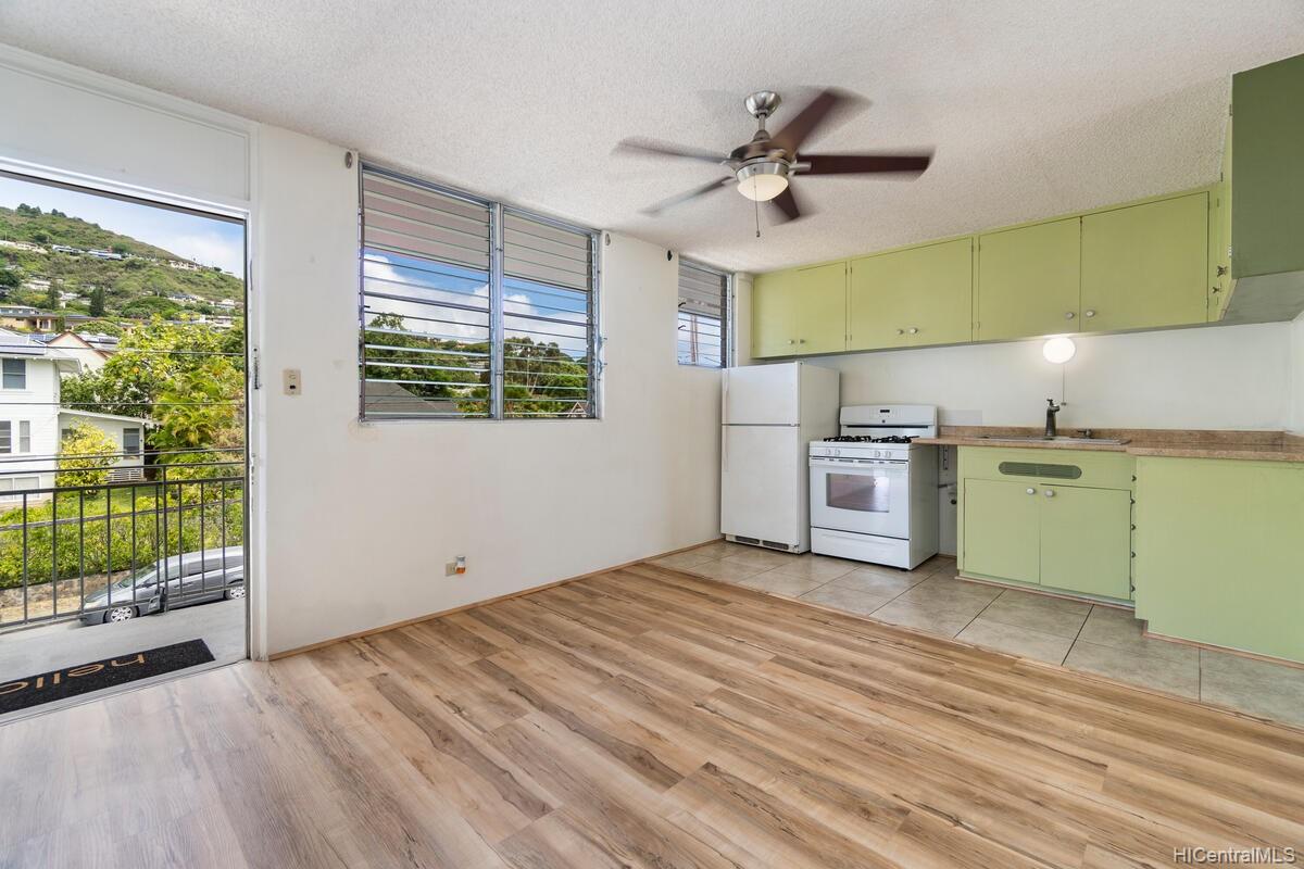 1533 Nehoa Street #12A, Honolulu, HI 96822