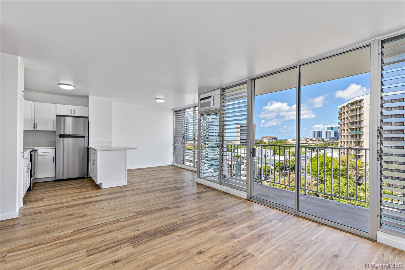 757 Kinalau Place #703, Honolulu, HI 96813