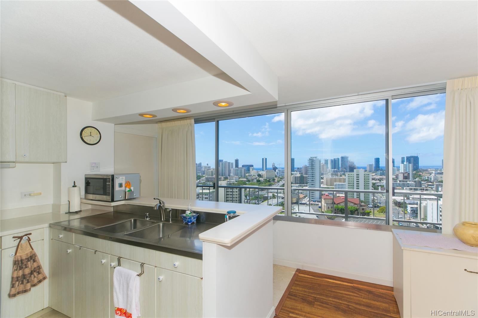 1310 Heulu Street #1602, Honolulu, HI 96822