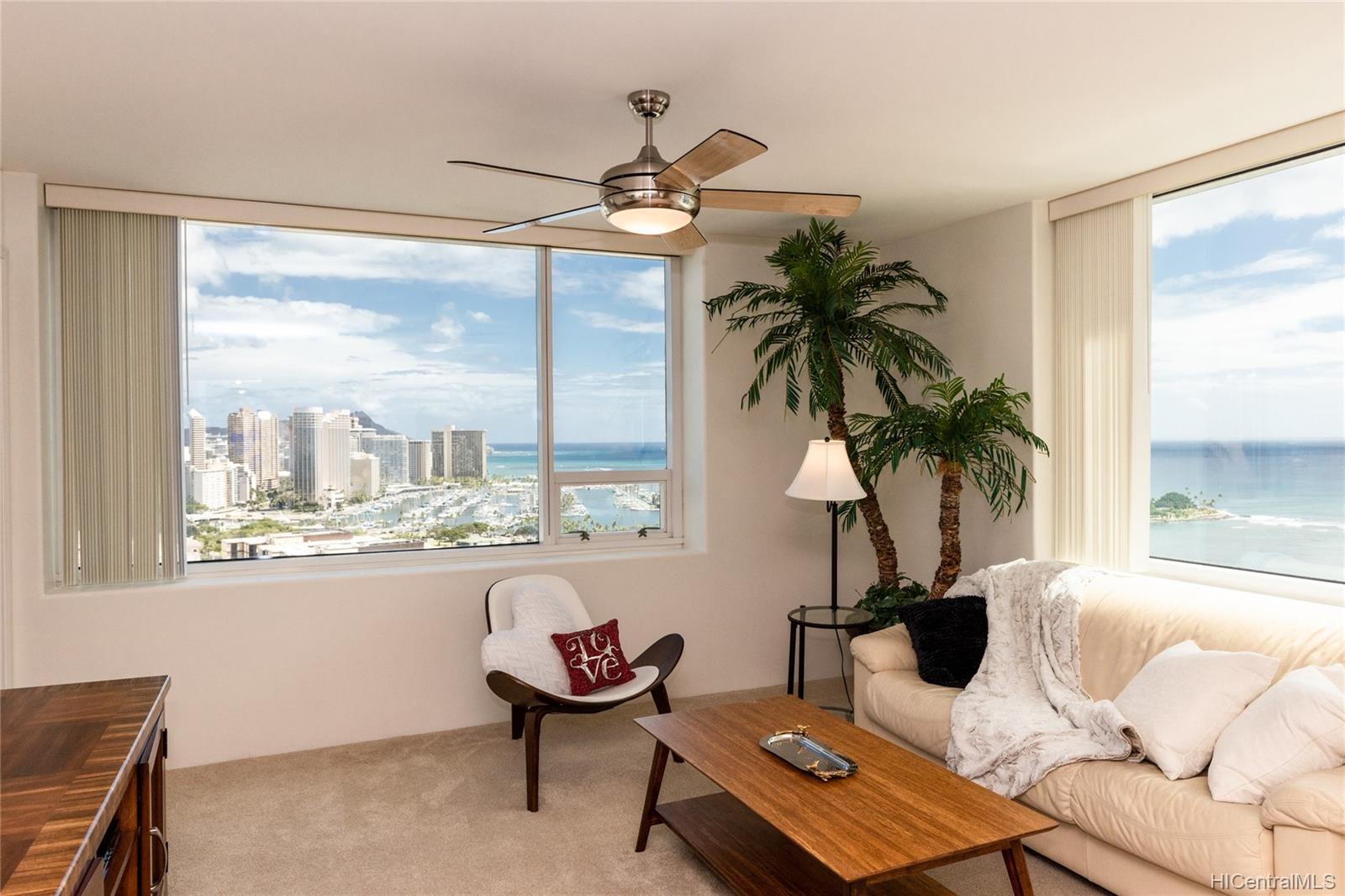 88 Piikoi Street #2708, Honolulu, HI 96814