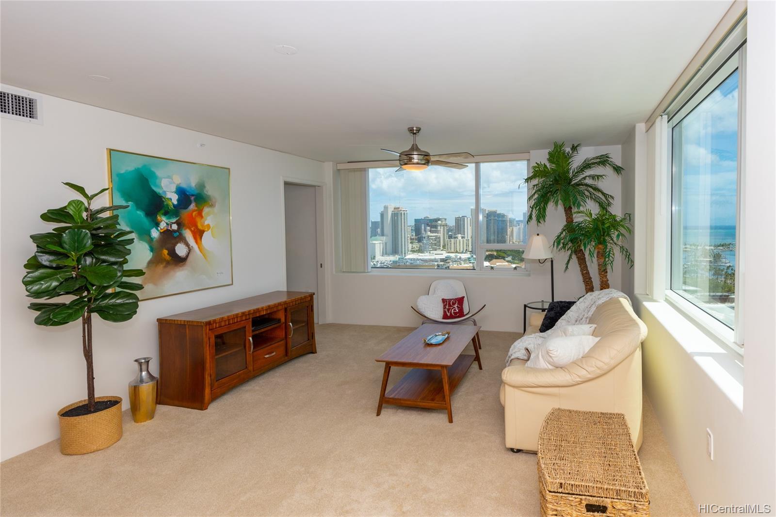 88 Piikoi Street #2708, Honolulu, HI 96814