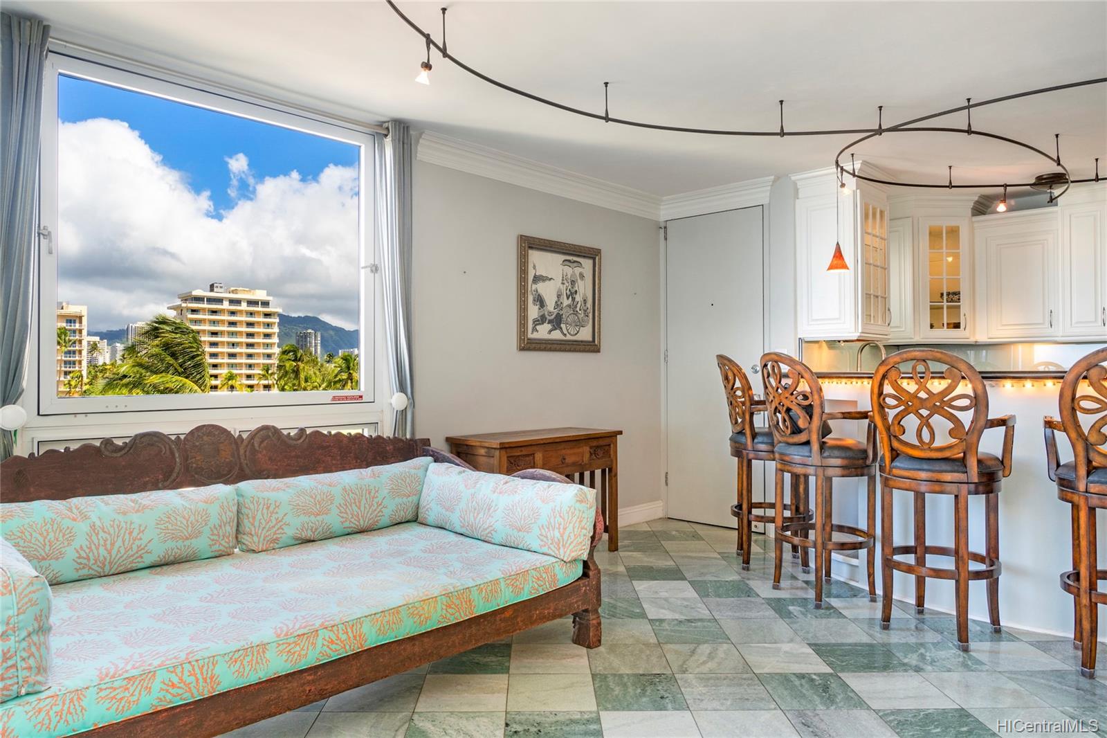 2943 Kalakaua Avenue #706, Honolulu, HI 96815