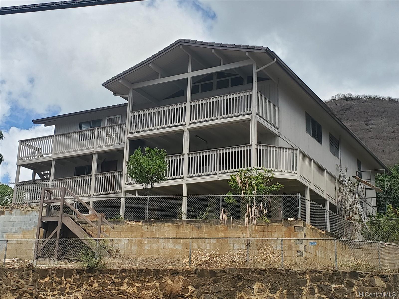 1562 Pele Street Honolulu, HI 96813