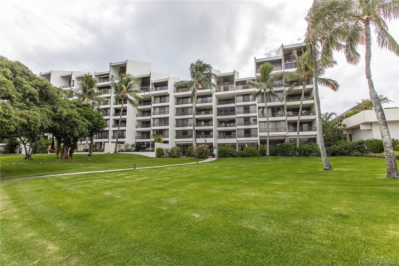 500 Lunalilo Home Road #43E, Honolulu, HI 96825