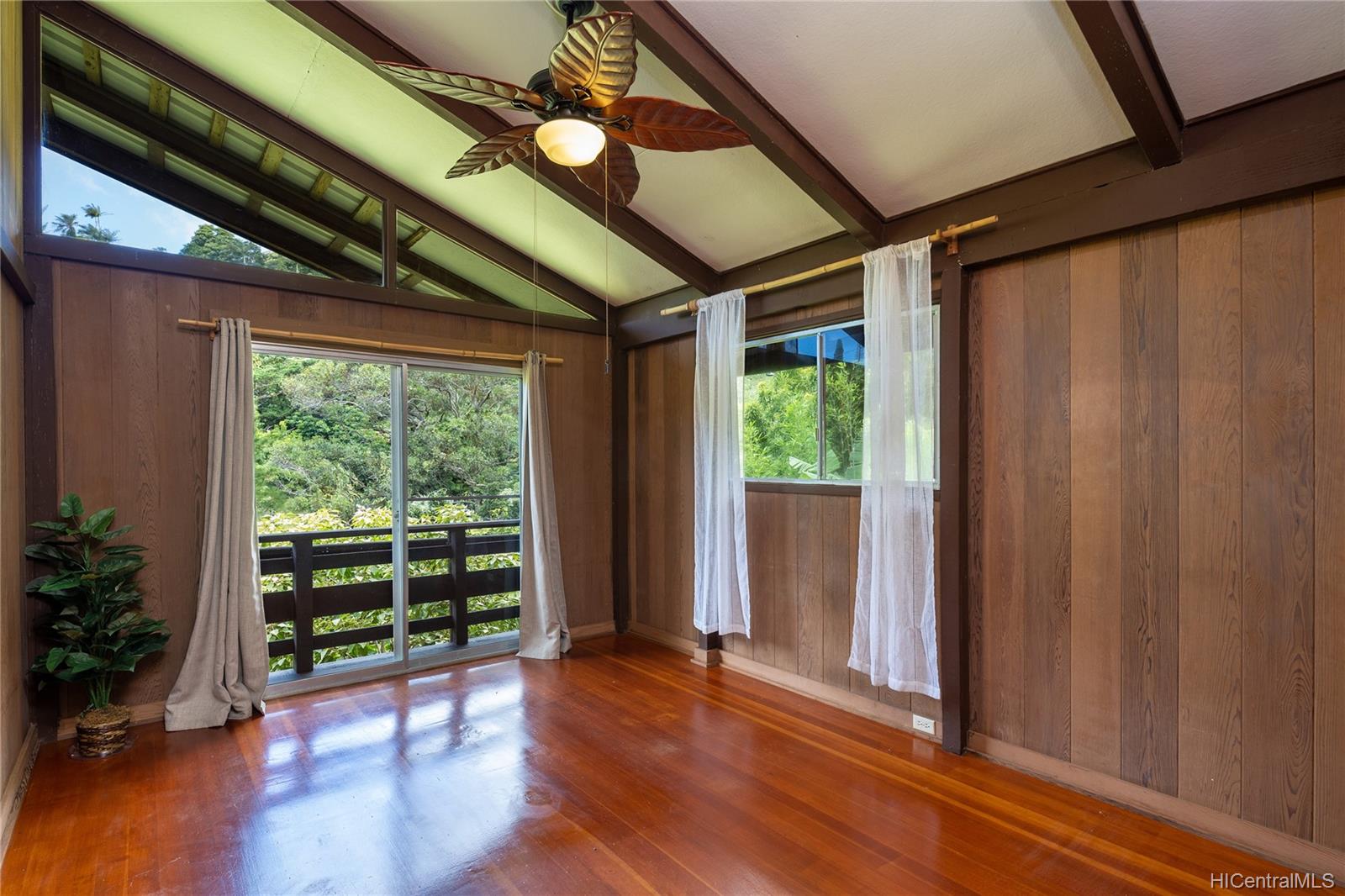 4142 Round Top Drive Honolulu, HI 96822