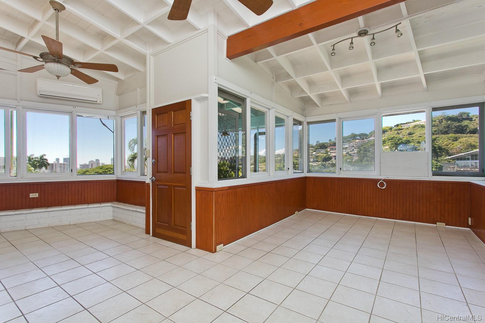 2039 Makiki Street Honolulu, HI 96822