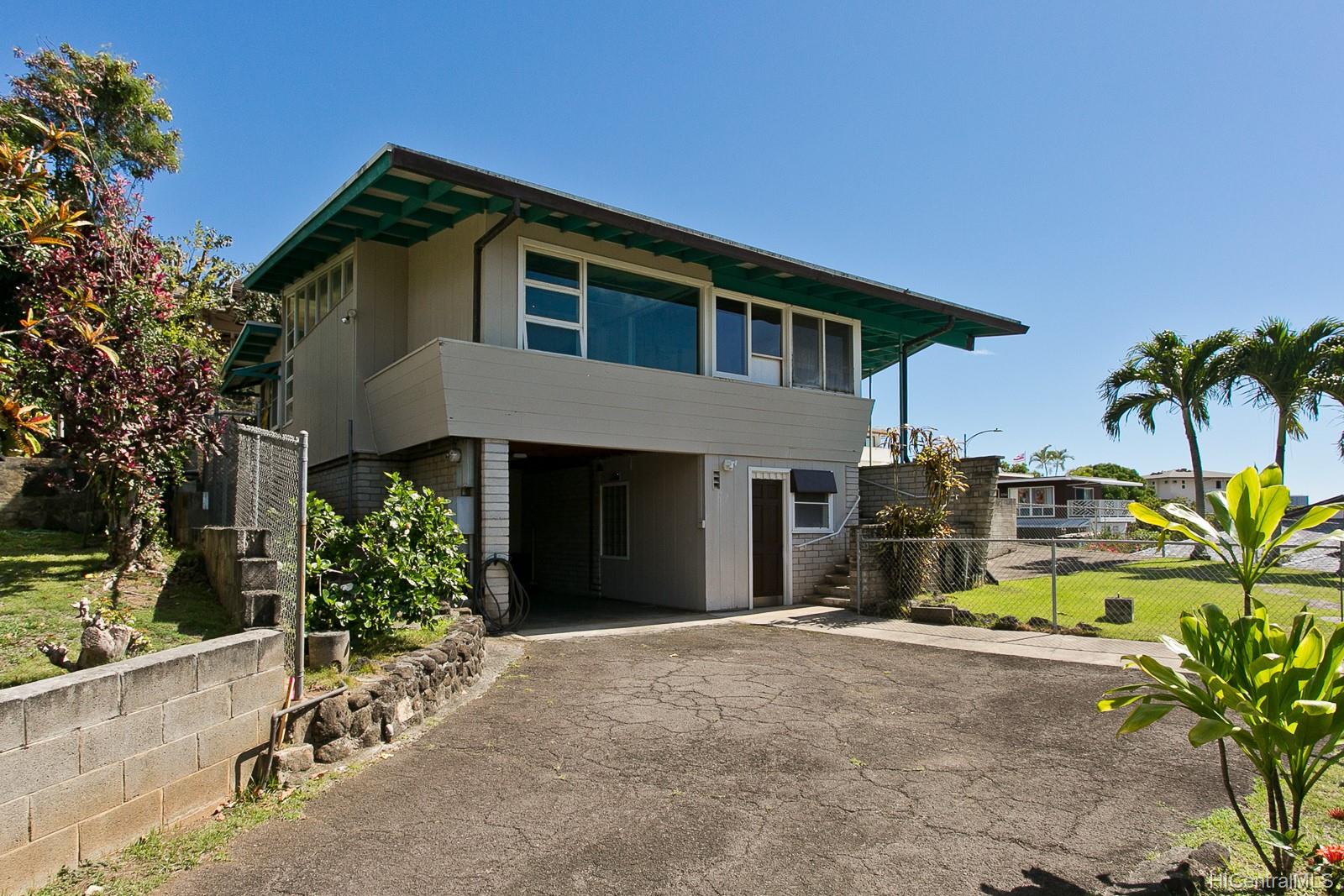 2039 Makiki Street Honolulu, HI 96822