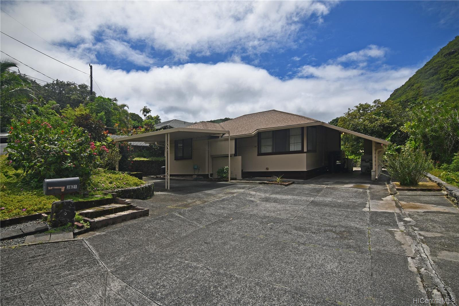 3621 Keaolele Place Honolulu, HI 96816