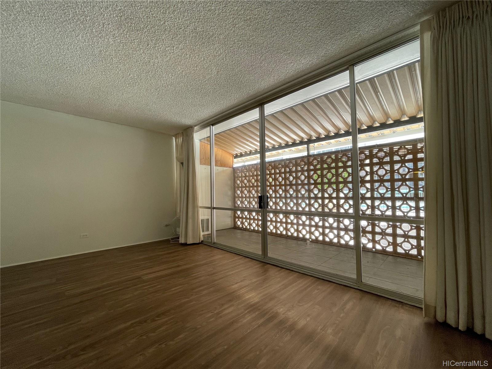 1560 Kanunu Street #414, Honolulu, HI 96814