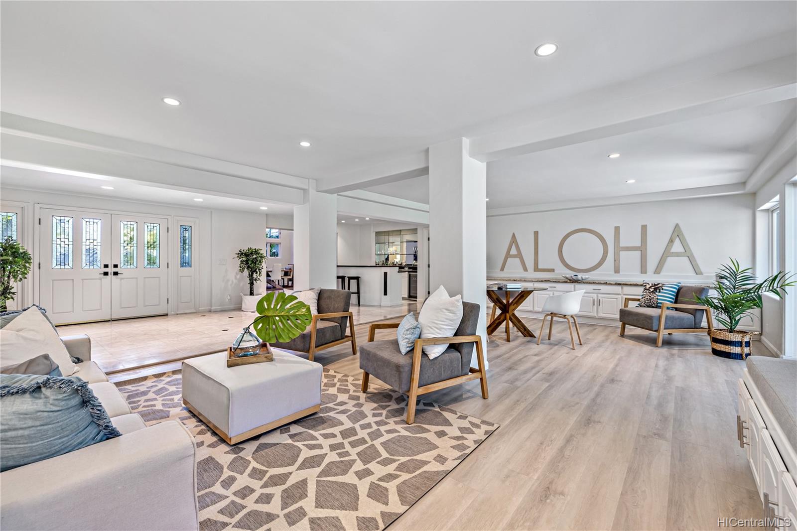 243 Portlock Road Honolulu, HI 96825