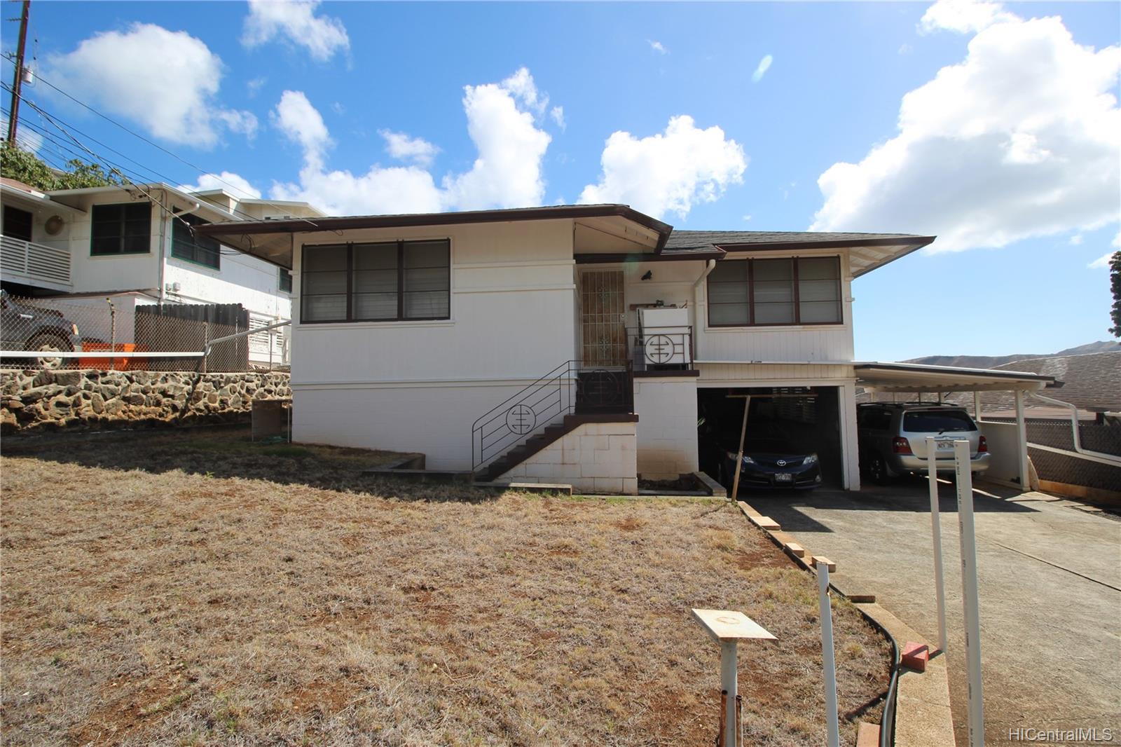 1347A Ekaha Avenue Honolulu, HI 96816