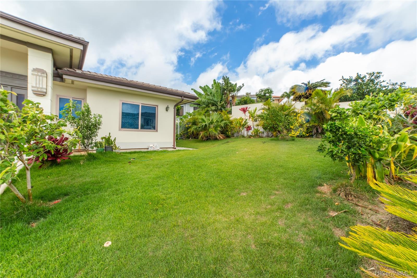 848 Puuikena Drive Honolulu, HI 96821