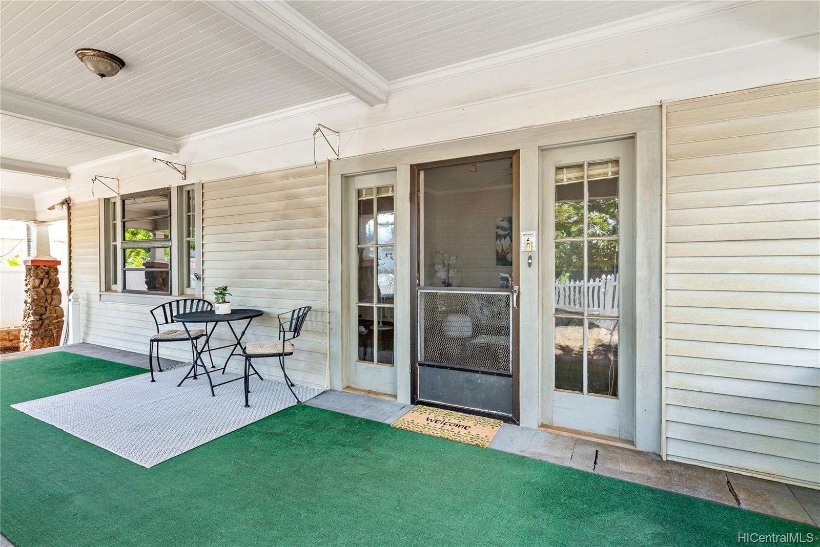 858 10th Avenue Honolulu, HI 96816