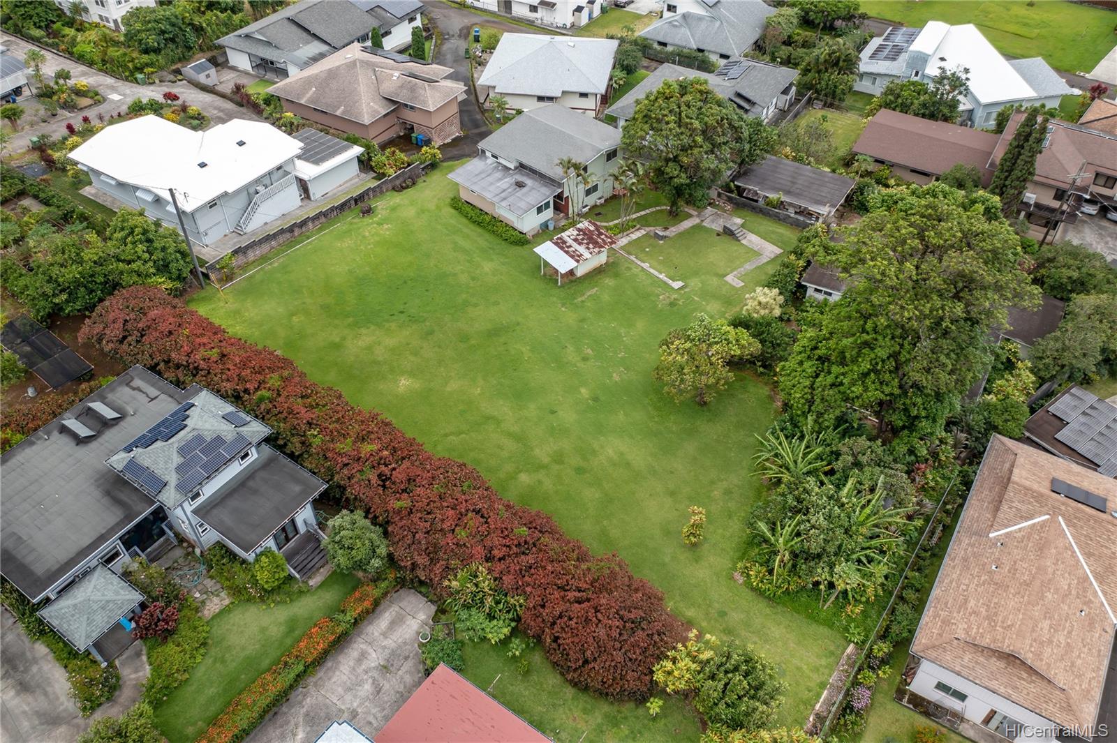 3358 Manoa Road #B, Honolulu, HI 96822